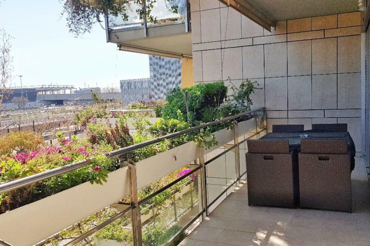 Lodging Apartments Forum 25 - Barcelona Forum Apartment Sant Adria de Besos Exterior photo